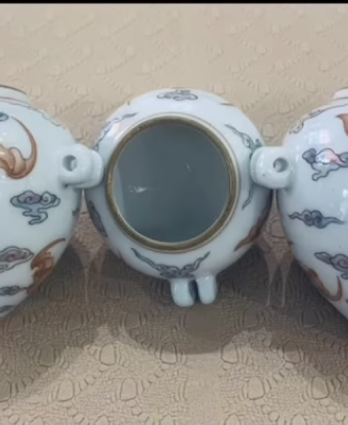 Cóng Dơi Đỏ Mây Xanh