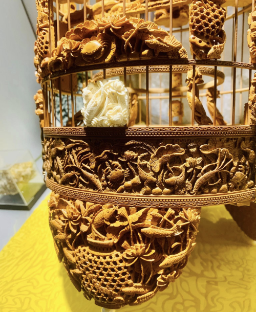 Lồng Khoen Thái Tử - Tích Tôm Cua Cá