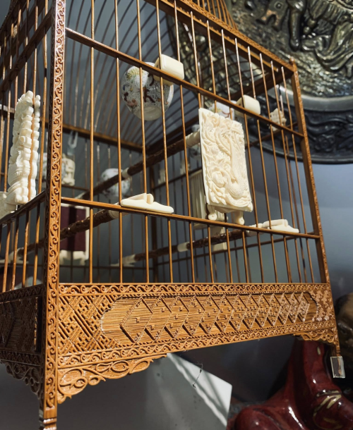 Lồng Chim Mái Vòm A Hoa - Tích Đỏ Đen