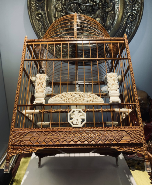 Lồng Chim Mái Vòm A Hoa - Tích Đỏ Đen